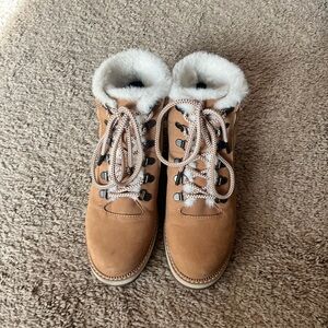 TOMS Mojave Women’s Nubuck Suede Water Resistant Hiking Boots Size 7.5 Brown